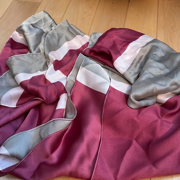 Scarf - Picture 3 of 6